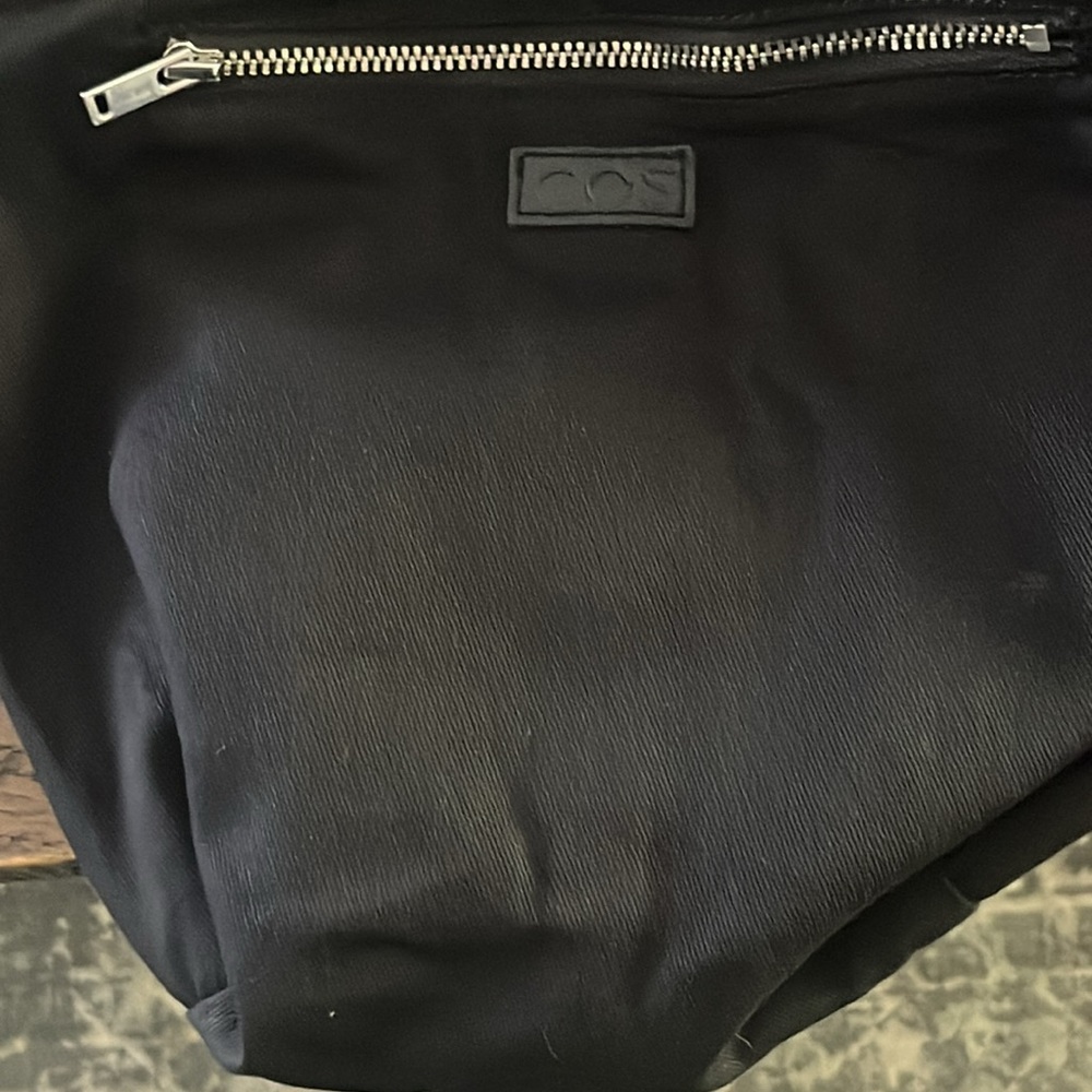 COS Lamb Leather Bucket Tote Bag - Picture 13 of 17